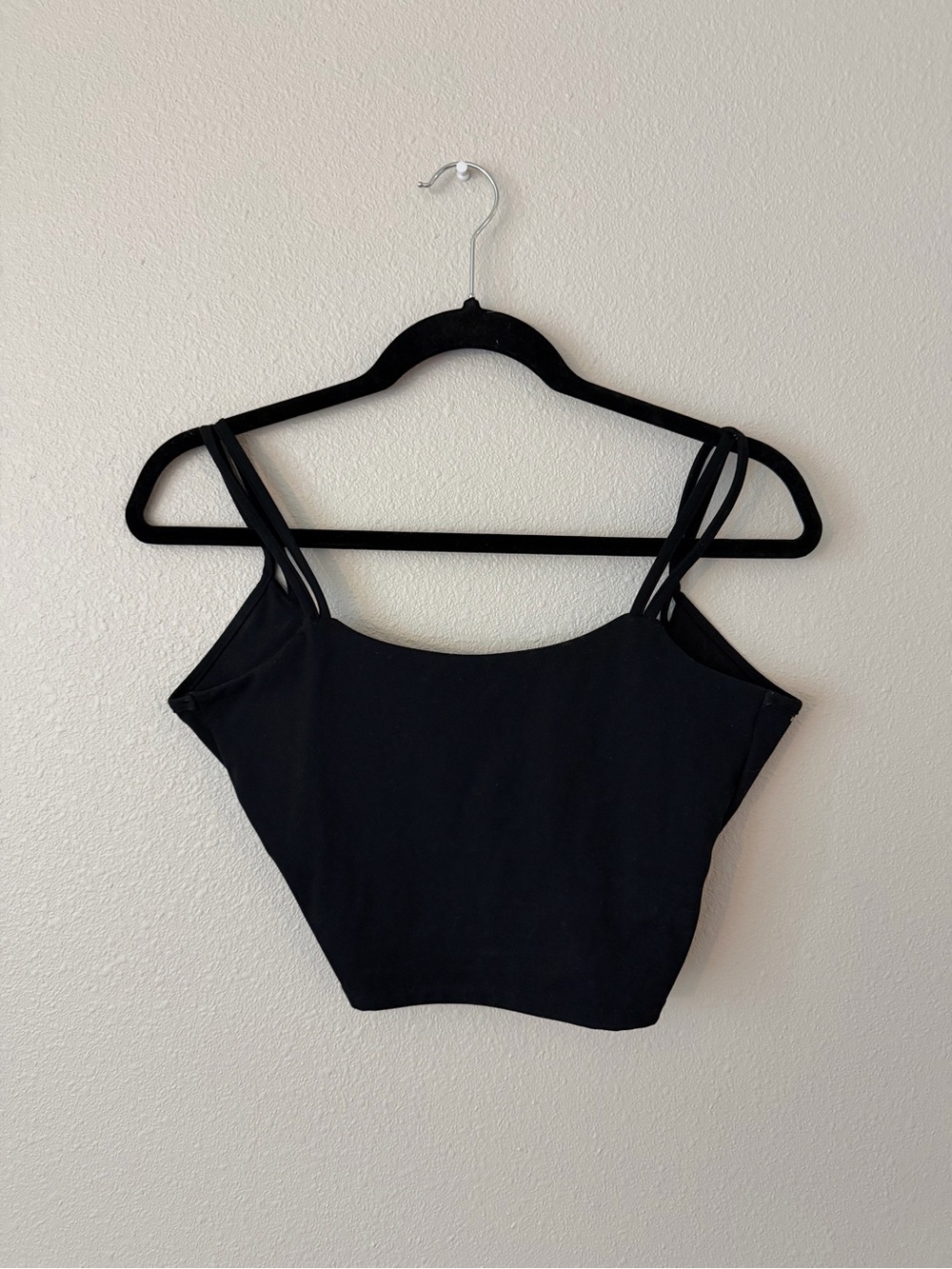 Amazon Twist Back Cutout Sports Bra Crop Tank Black Size M